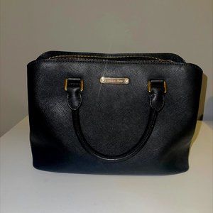 BLACK MICHAEL KORS PURSE
